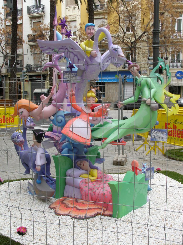 Totfalles: Av. Regne de València-San Valero